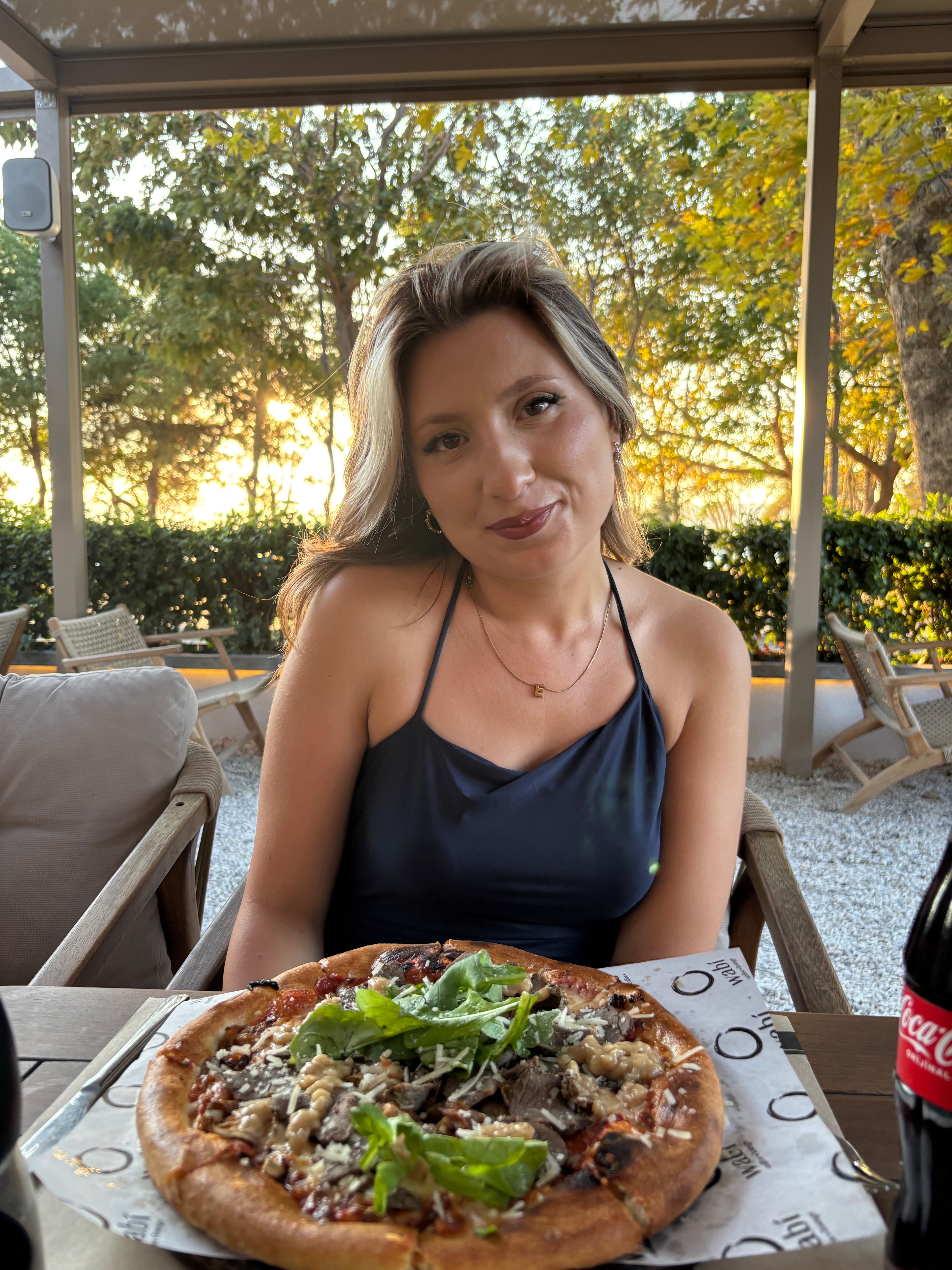 Elif akşam yemeğinde